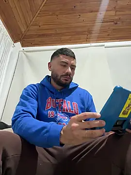 FrancoRossi  online show from February 1, 2026, 11:36 pm