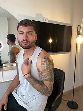 FrancoRossi  online show from April 22, 2026, 1:07 pm