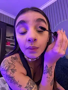 Snapshot of Abriil_cutee chatting on June 7, 2026, 4:56 pm Abriil cutee online show from June 7, 2026, 4:56 pm