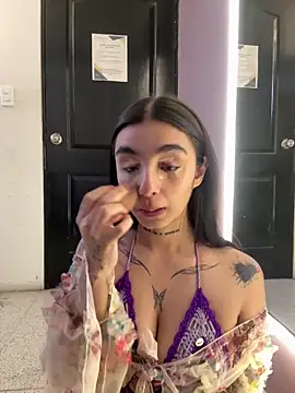 Snapshot of Abriil_cutee chatting on May 8, 2026, 2:54 pm Abriil cutee online show from May 8, 2026, 2:54 pm