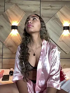 LeslyCooper1 online show from January 17, 2026, 12:31 pm