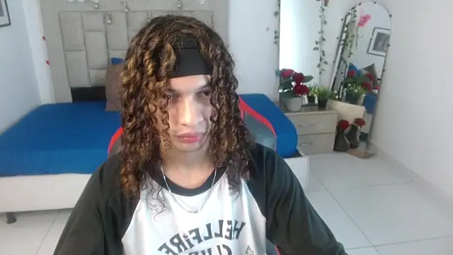 Snapshot of Axel_fox77 chatting on June 20, 2026, 12:48 am Axel fox77 online show from June 20, 2026, 12:48 am