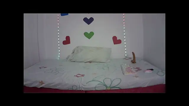 Snapshot of Mia_Suarez7 chatting on February 21, 2026, 12:23 am Mia Suarez7 online show from February 21, 2026, 12:23 am