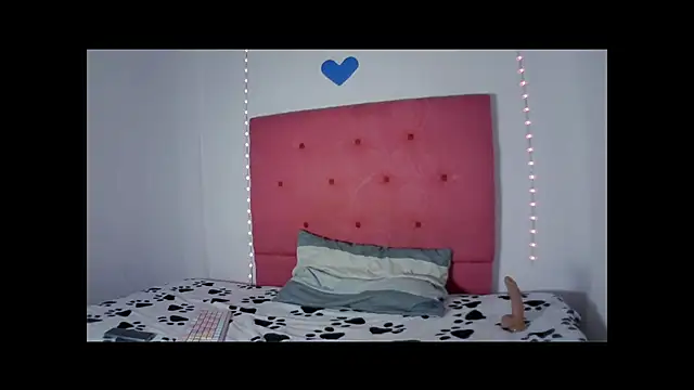 Snapshot of Mia_Suarez7 chatting on February 11, 2026, 8:20 pm Mia Suarez7 online show from February 11, 2026, 8:20 pm