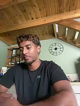 Axel black10 online show from April 13, 2026, 10:41 am