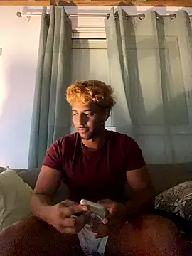 Snapshot of Axel_black10 chatting on January 14, 2026, 4:49 am Axel black10 online show from January 14, 2026, 4:49 am