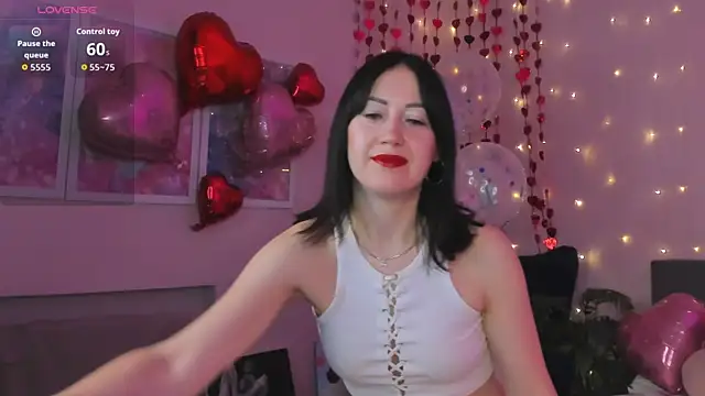 Amily Warren online show from February 18, 2026, 3:15 am