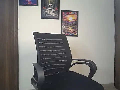 Snapshot of Devil_lily7 chatting on February 3, 2026, 6:00 am Devil lily7 online show from February 3, 2026, 6:00 am