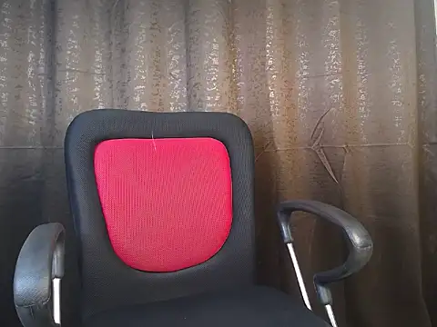 Snapshot of Devil_lily7 chatting on February 10, 2026, 6:45 am Devil lily7 online show from February 10, 2026, 6:45 am