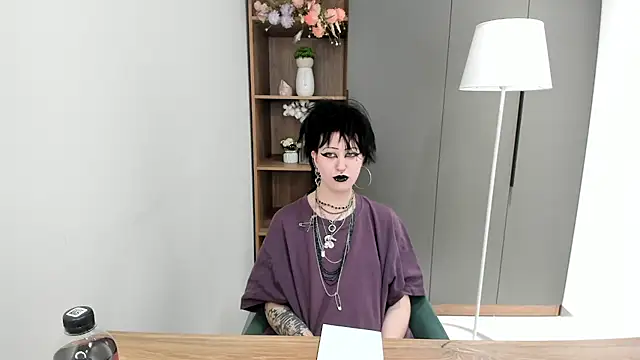 DeonnaWiggett online show from January 13, 2026, 8:07 am