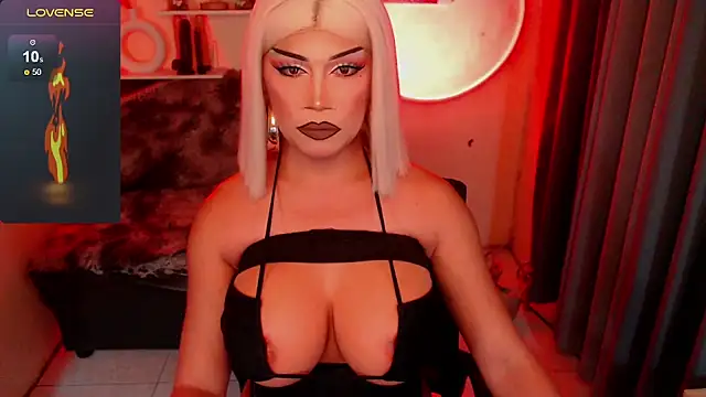 Snapshot of deliciousClaire chatting on April 26, 2026, 6:38 pm deliciousClaire online show from April 26, 2026, 6:38 pm