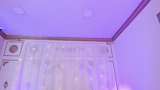 Jenifer James online show from March 10, 2026, 7:51 pm