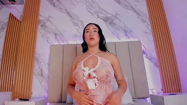 Snapshot of emily_nova_ chatting on February 12, 2026, 12:05 pm emily nova online show from February 12, 2026, 12:05 pm