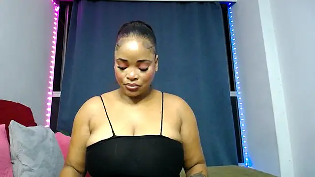 Snapshot of FifiBae1 chatting on April 6, 2026, 9:05 pm FifiBae1 online show from April 6, 2026, 9:05 pm
