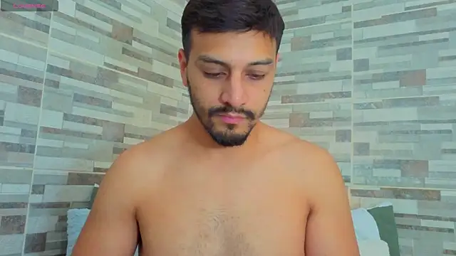 joelcallvil1 online show from May 13, 2026, 8:05 pm