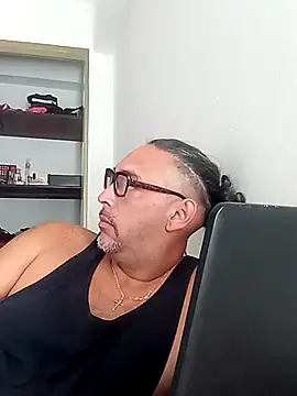 Snapshot of Big_vittollo chatting on February 19, 2026, 1:41 pm Big vittollo online show from February 19, 2026, 1:41 pm