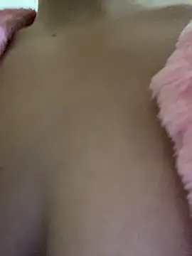 Snapshot of Shayla--broos chatting on February 17, 2026, 4:15 pm Shayla--broos online show from February 17, 2026, 4:15 pm