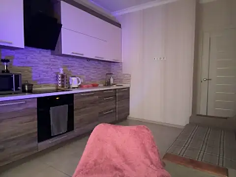 MissDianka online show from April 3, 2026, 2:56 pm