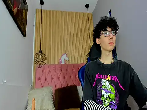 Syriussz online show from February 8, 2026, 7:22 pm