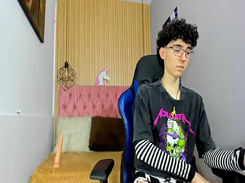 Syriussz online show from February 12, 2026, 7:35 pm