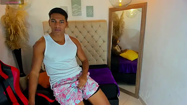 Snapshot of noah_sthone chatting on January 14, 2026, 3:10 am noah sthone online show from January 14, 2026, 3:10 am