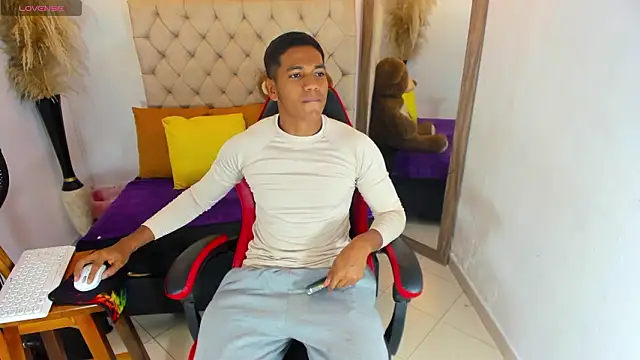 Snapshot of noah_sthone chatting on January 16, 2026, 2:59 am noah sthone online show from January 16, 2026, 2:59 am