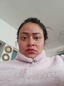 gabriela grace1 online show from April 20, 2026, 2:07 pm