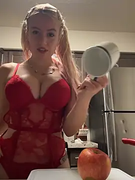 blondebunny999 999 online show from May 31, 2026, 5:57 am