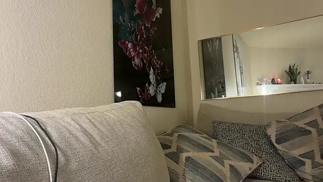 blondebunny999 999 online show from April 6, 2026, 4:46 am