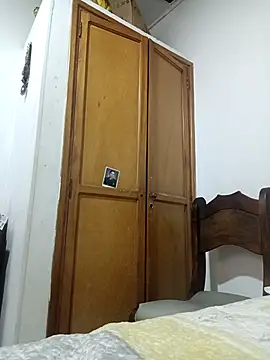 DaisyPassio online show from March 8, 2026, 1:33 am