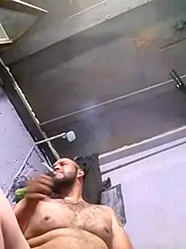 Snapshot of Guanatos13 chatting on February 10, 2026, 11:26 pm Guanatos13 online show from February 10, 2026, 11:26 pm