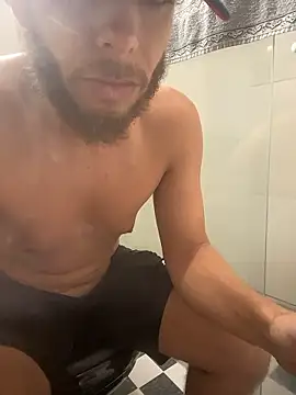 Snapshot of Olhoosclaros chatting on January 15, 2026, 3:37 pm Olhoosclaros online show from January 15, 2026, 3:37 pm