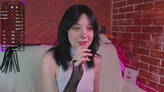 LisaBunnyy online show from February 28, 2026, 11:15 pm