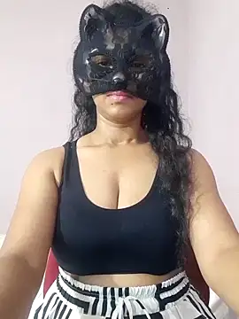 cutehotwife online show from April 2, 2026, 5:52 pm