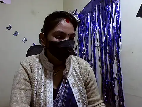 Snapshot of Shivani-Gupta chatting on February 2, 2026, 5:39 am Shivani-Gupta online show from February 2, 2026, 5:39 am