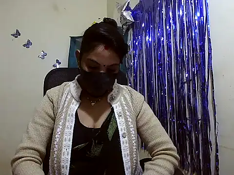 Snapshot of Shivani-Gupta chatting on February 1, 2026, 5:27 am Shivani-Gupta online show from February 1, 2026, 5:27 am