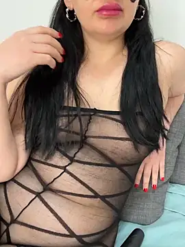 melissiaayzem online show from April 15, 2026, 7:47 am