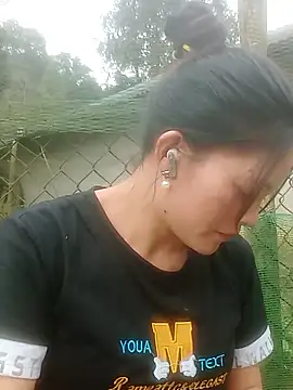 jjennyyy online show from January 13, 2026, 3:32 am