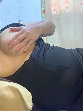 SWEETANDSPICYPINAY online show from January 18, 2026, 3:54 am