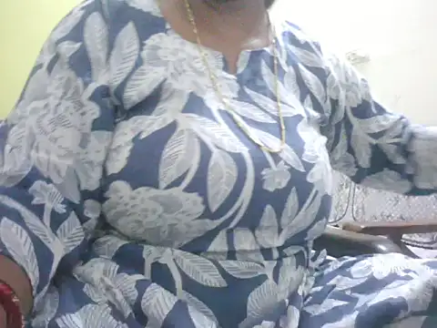 Snapshot of mohini_bhabhi chatting on June 16, 2026, 7:41 am mohini bhabhi online show from June 16, 2026, 7:41 am
