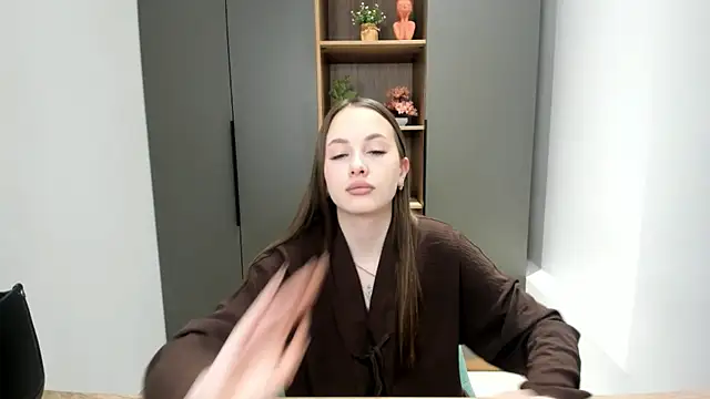 ZanaBanville online show from January 12, 2026, 5:25 am