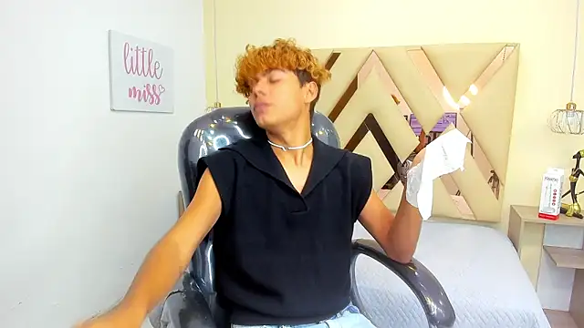 Snapshot of Anyelo_Twink chatting on January 31, 2026, 7:12 pm Anyelo Twink online show from January 31, 2026, 7:12 pm