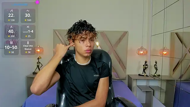 Snapshot of Anyelo_Twink chatting on June 6, 2026, 10:59 pm Anyelo Twink online show from June 6, 2026, 10:59 pm