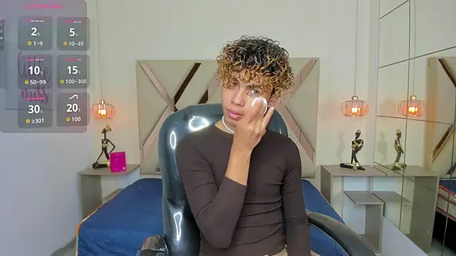Snapshot of Anyelo_Twink chatting on May 7, 2026, 4:28 am Anyelo Twink online show from May 7, 2026, 4:28 am