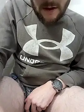 Snapshot of 80julien chatting on January 31, 2026, 9:35 pm 80julien online show from January 31, 2026, 9:35 pm