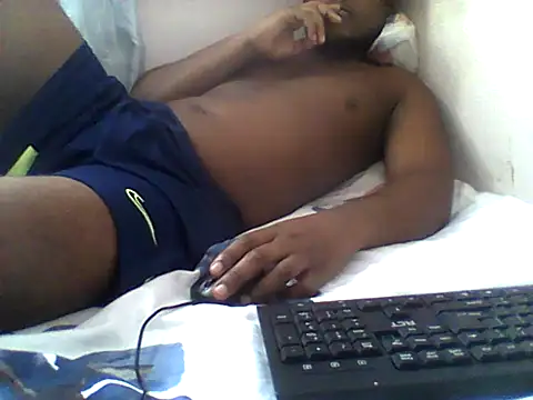 handsomeguy02 online show from May 22, 2026, 12:36 pm