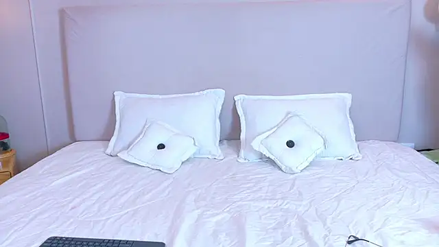 zarah queen online show from February 19, 2026, 3:14 am