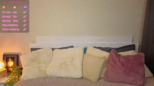 Snapshot of Next2Marie chatting on March 1, 2026, 6:13 am Next2Marie online show from March 1, 2026, 6:13 am