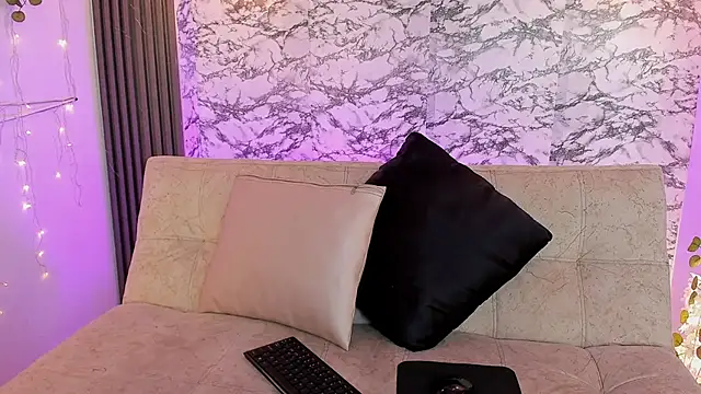 soffi joness23 online show from March 19, 2026, 7:14 pm