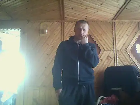 Ivan9iutt online show from April 28, 2026, 5:34 am